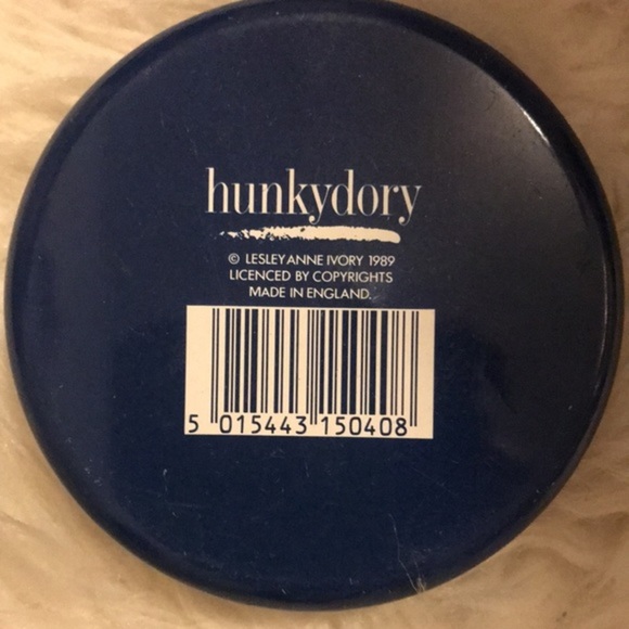 1988 Cat Tin, Becky Hexagons by Lesley Ann Ivory - Picture 3 of 4